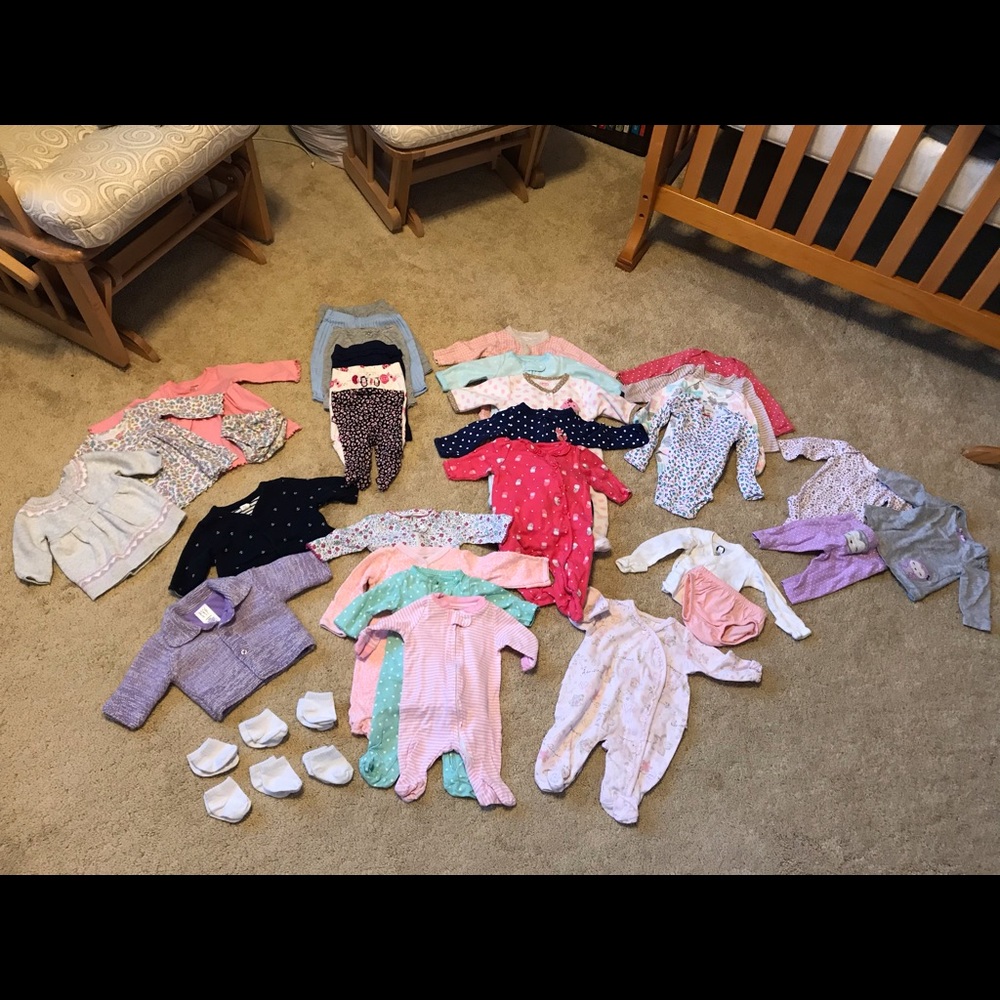 HUGE Baby Girl Clothing Lot SZ: Newborn, 29 pieces